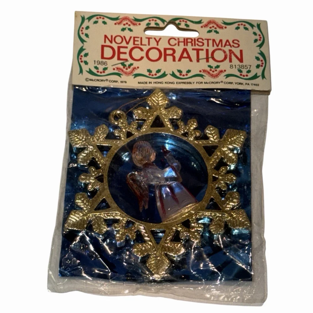 Vtg Novelty‎ Christmas Decoration Plastic Lucite Angel Inside Gold Wreath 1986